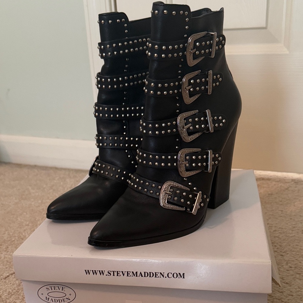 Steve Madden Black Buckle Heeled Boots